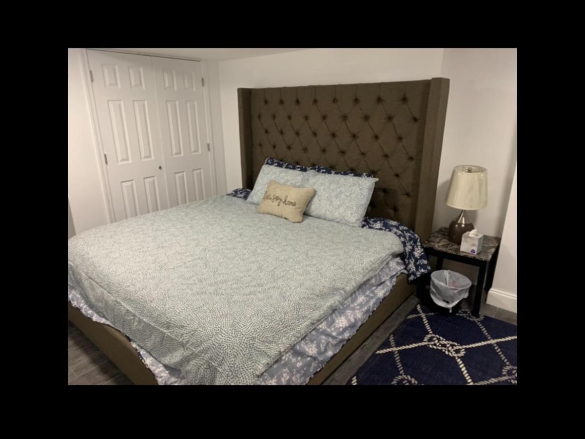 Brand New Bedroom With Tv Next Jhu Baltimore Exterior foto